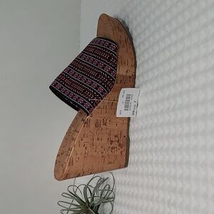 Montego Bay Club Ladies. Boho Woven Stretch Fabric Cork Wedge Size 7 Purple/Blk